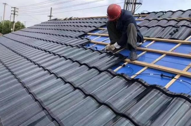 What should I pay attention to when installing photovoltaic tiles on the roof?cid=2